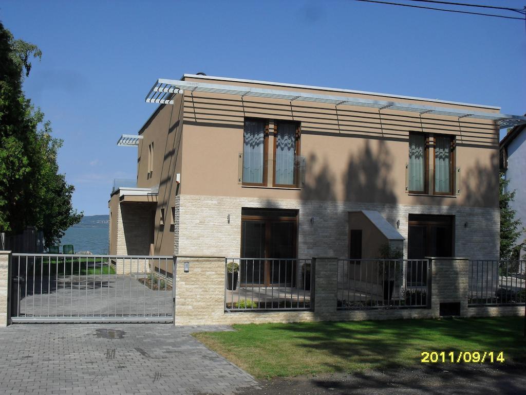 Villa Aba Sea House Balatonszarszo Exterior foto